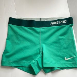 Nike Pro running short